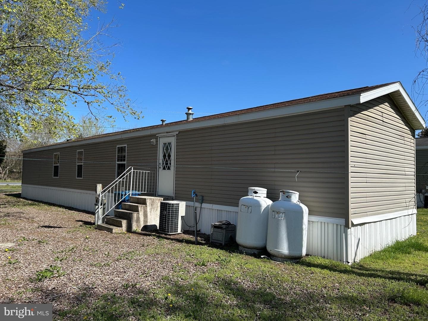 5875 Peach Street photo 20