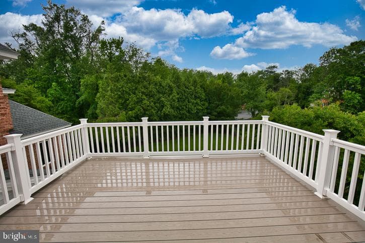 712 Riverside Pines Court photo 34