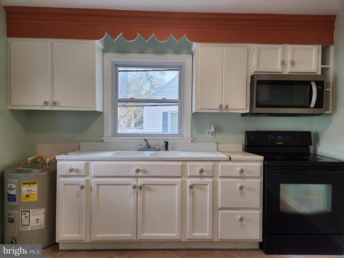 505 E College Avenue photo 8