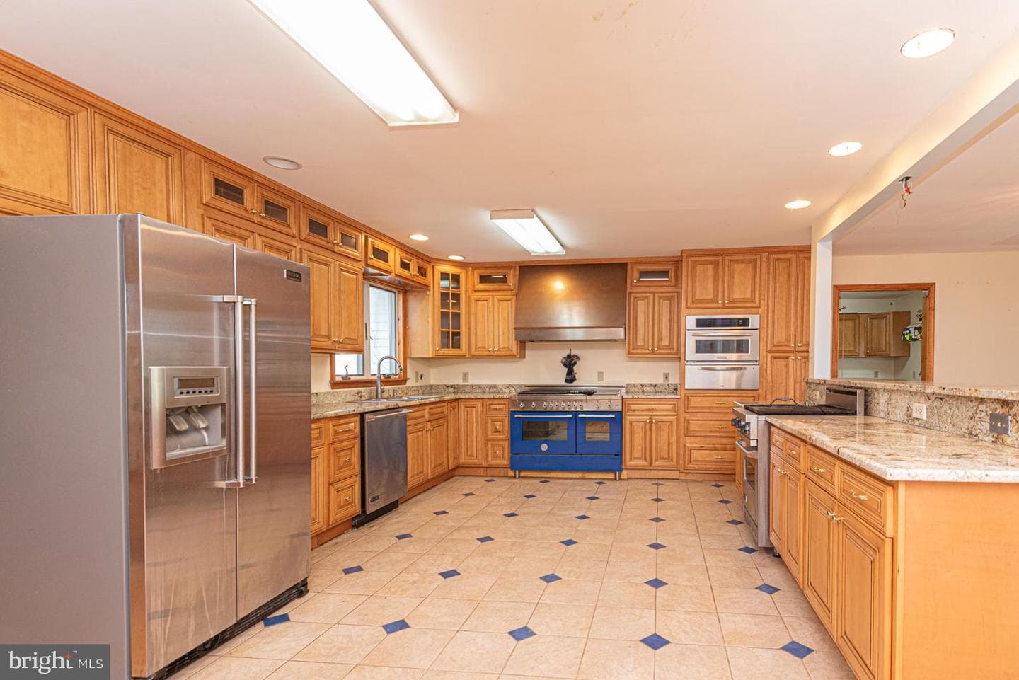 32810 Longridge Road photo 3
