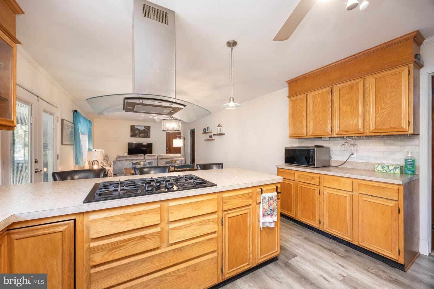 1036 S Schumaker Drive photo 18