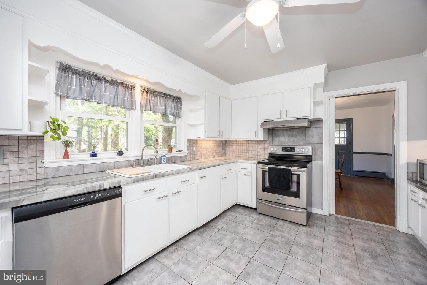700 S Park Drive photo 18