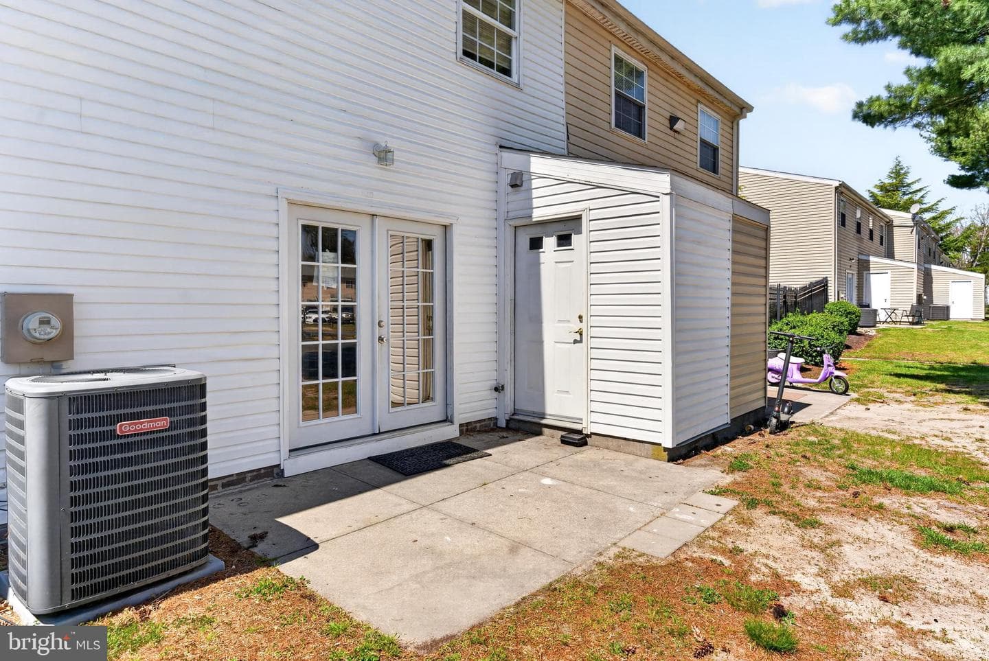 1165 S Division Street photo 40