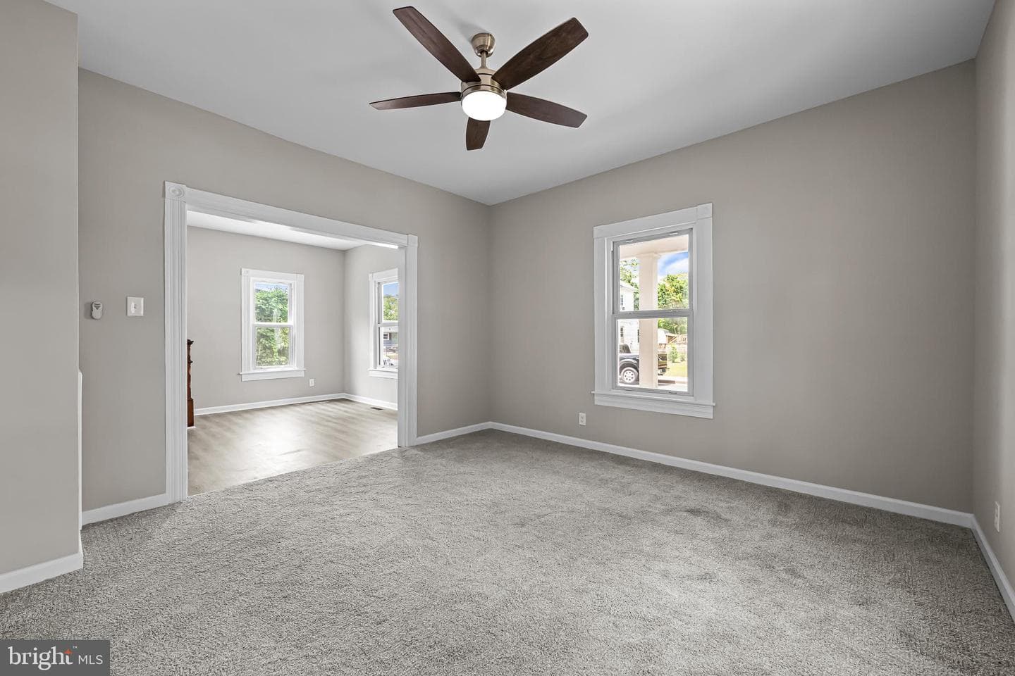 10 E Chestnut Street photo 11