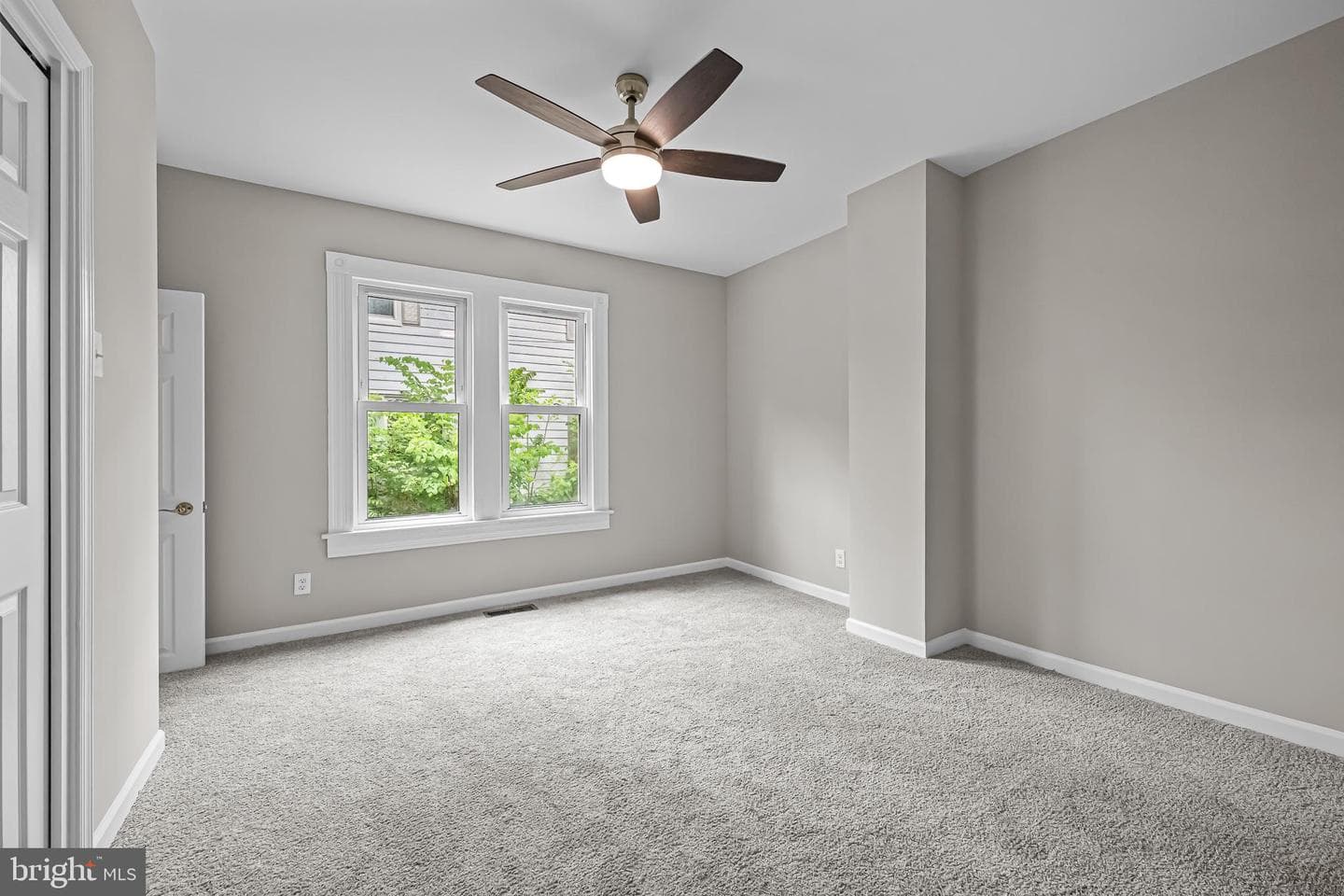 10 E Chestnut Street photo 13