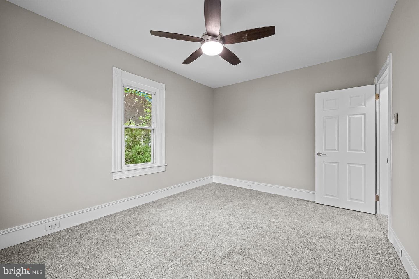10 E Chestnut Street photo 20