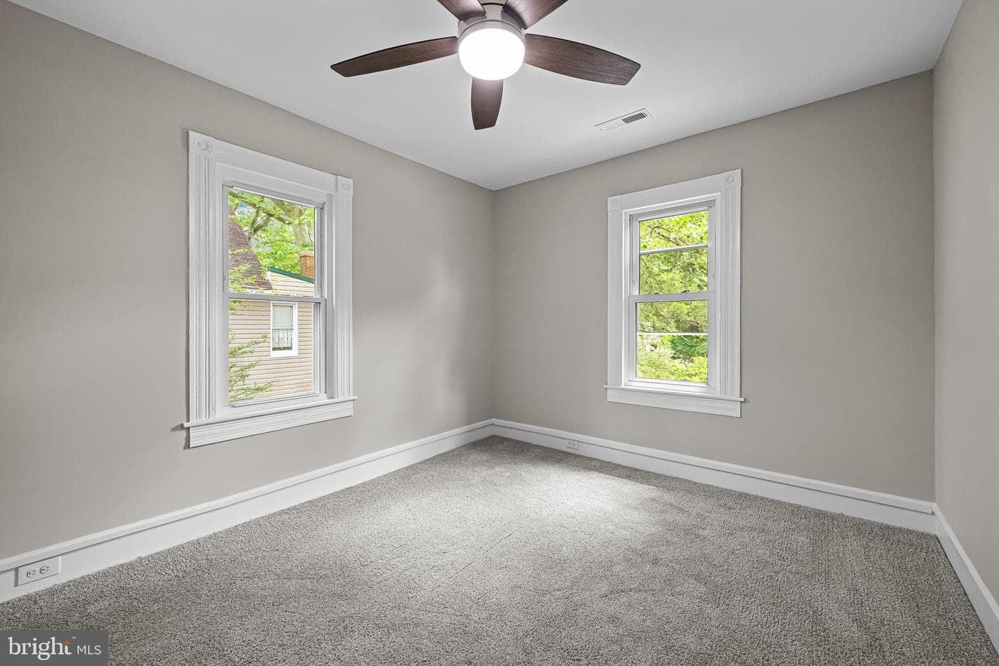 10 E Chestnut Street photo 21