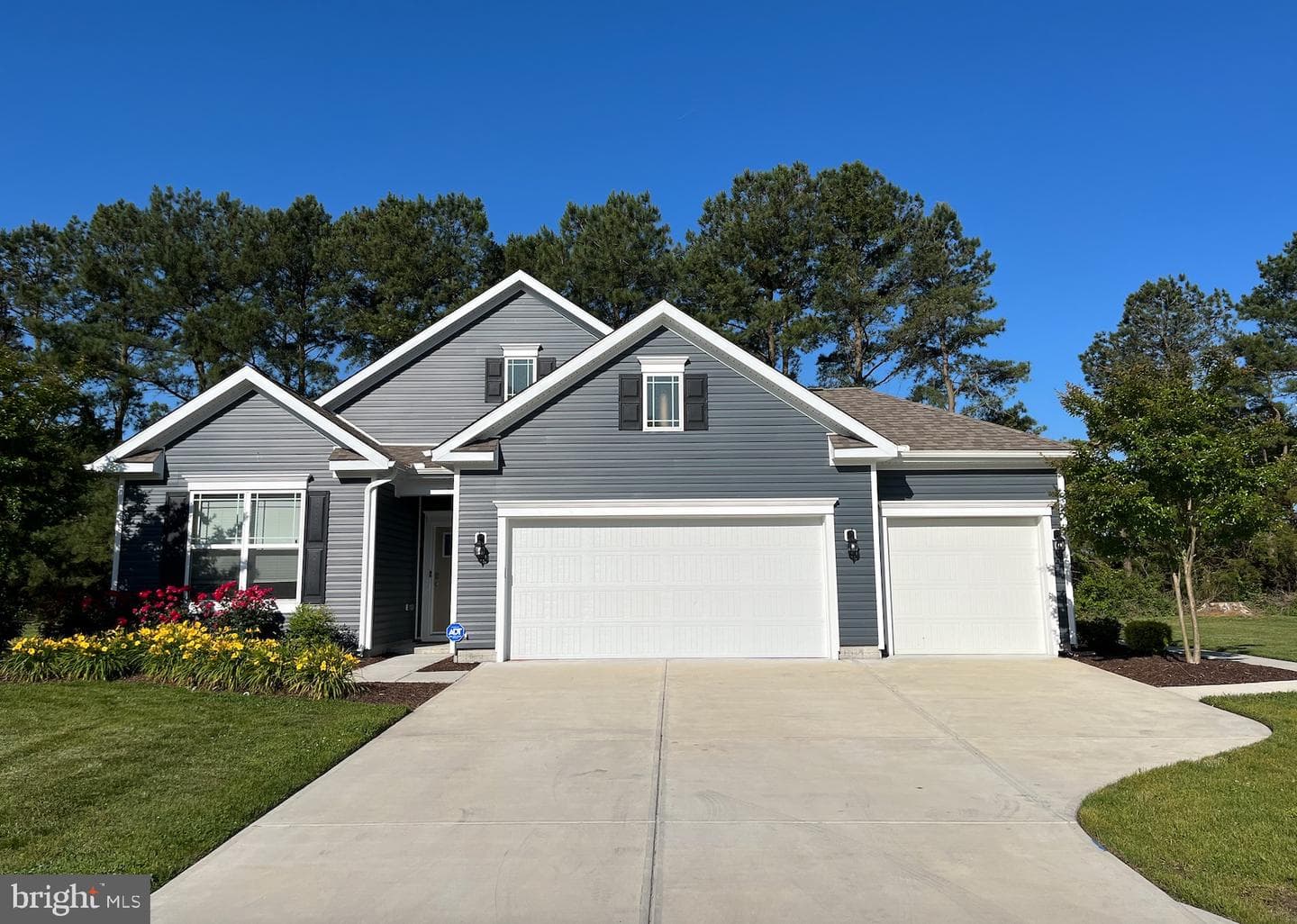 104 Hunters Way photo 1