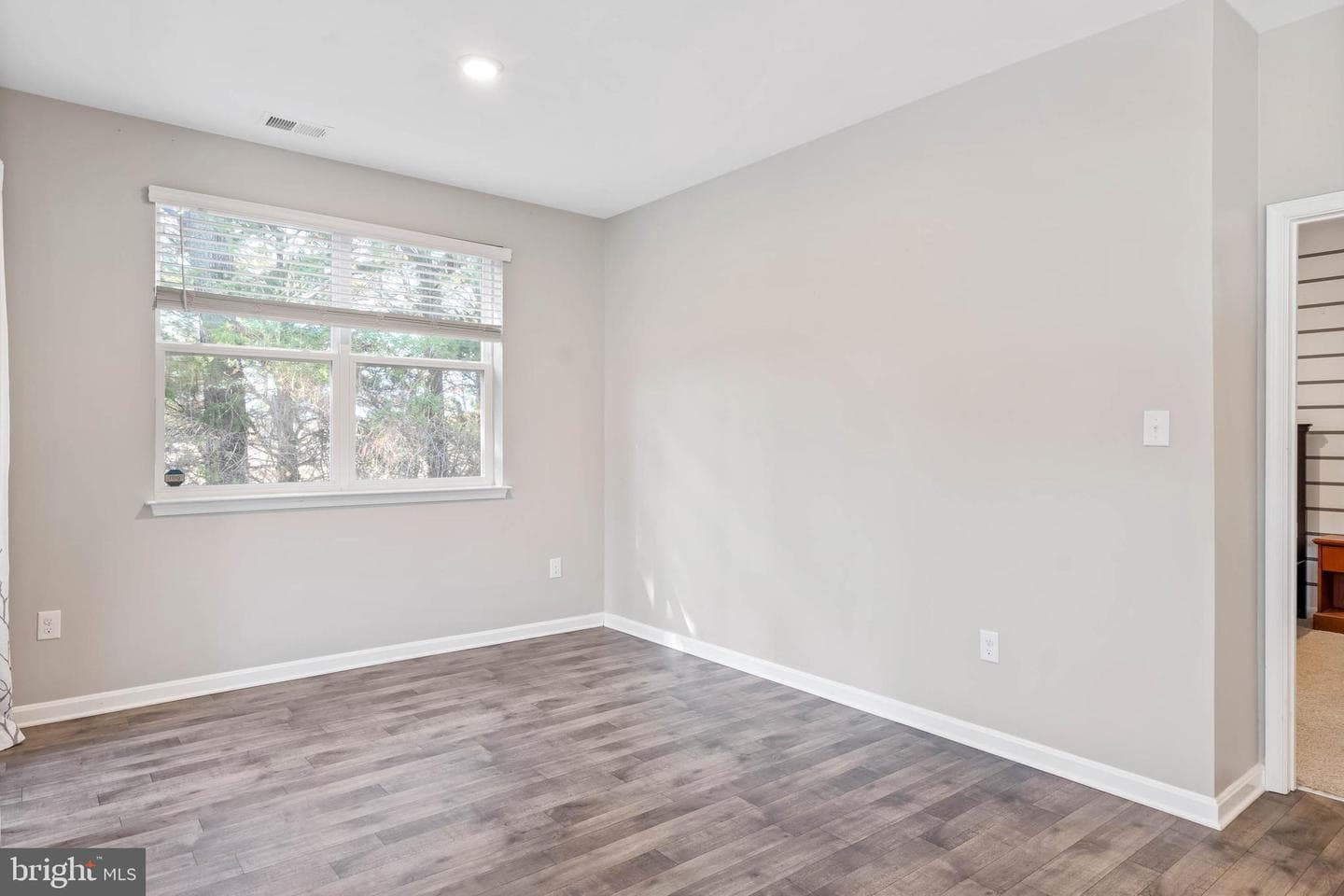 104 Hunters Way photo 24