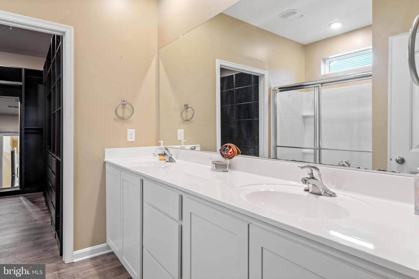104 Hunters Way photo 30