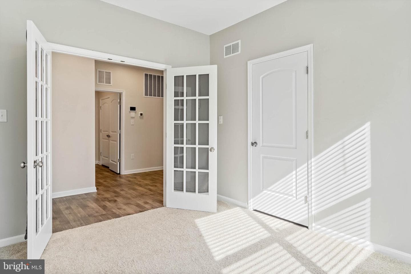 104 Hunters Way photo 33