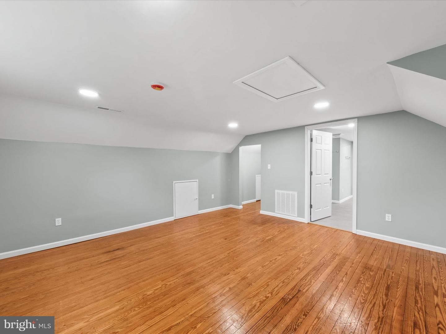 304 N Main Street photo 33