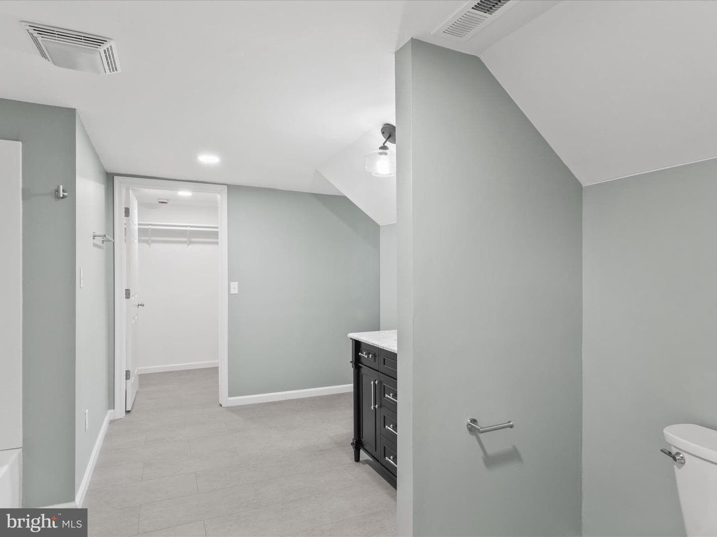 304 N Main Street photo 35