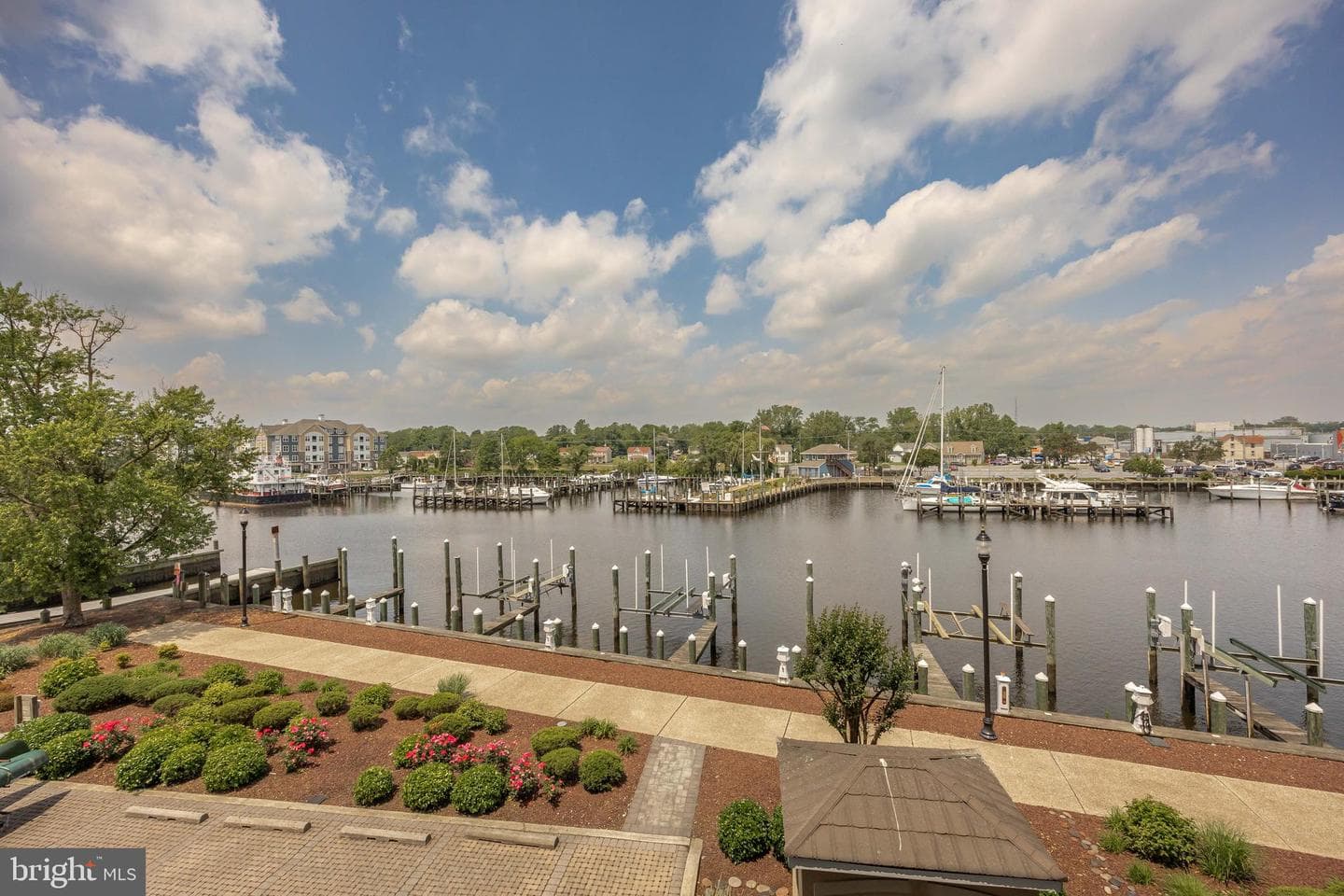 530 Riverside Drive #202 photo 2