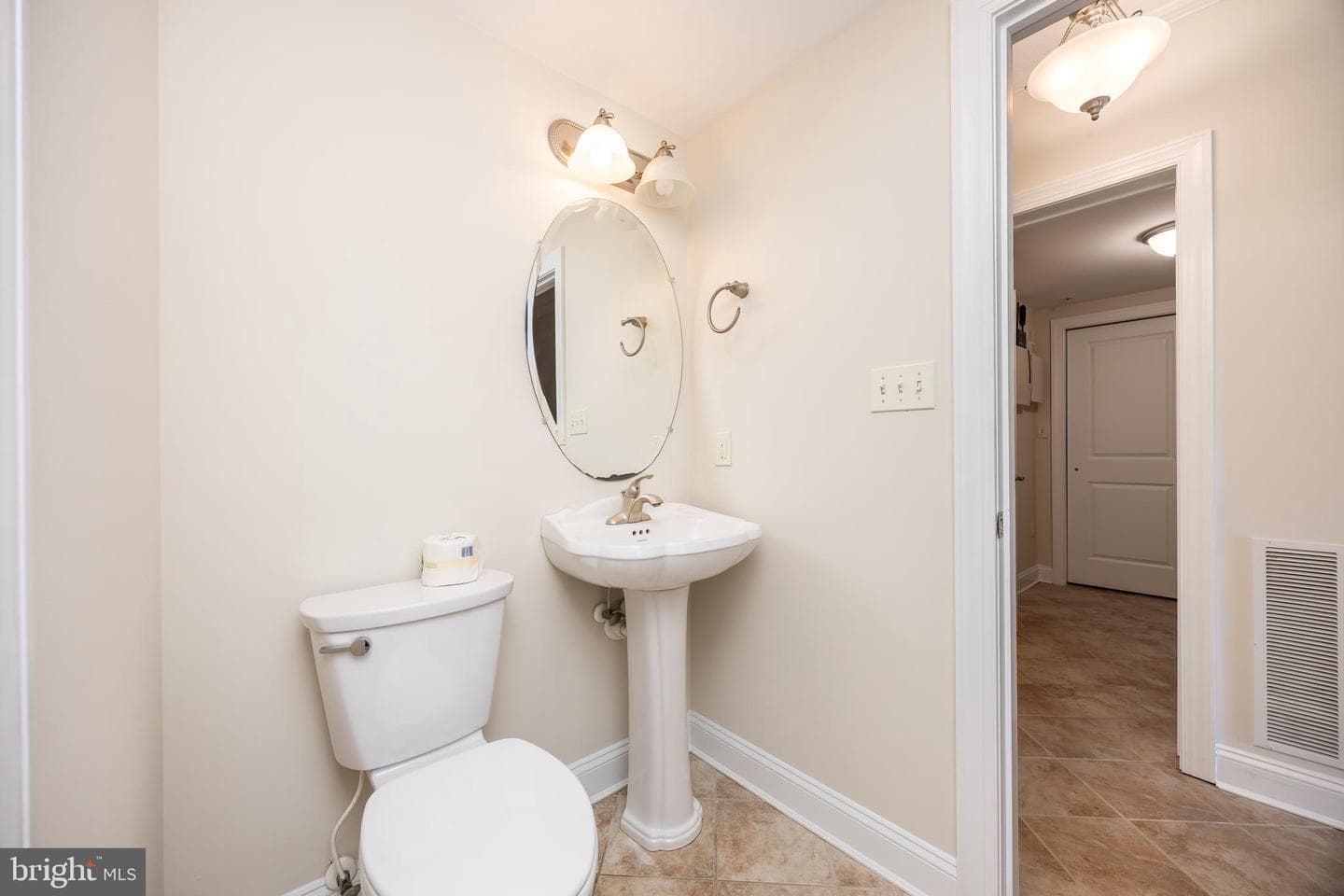 530 Riverside Drive #202 photo 26