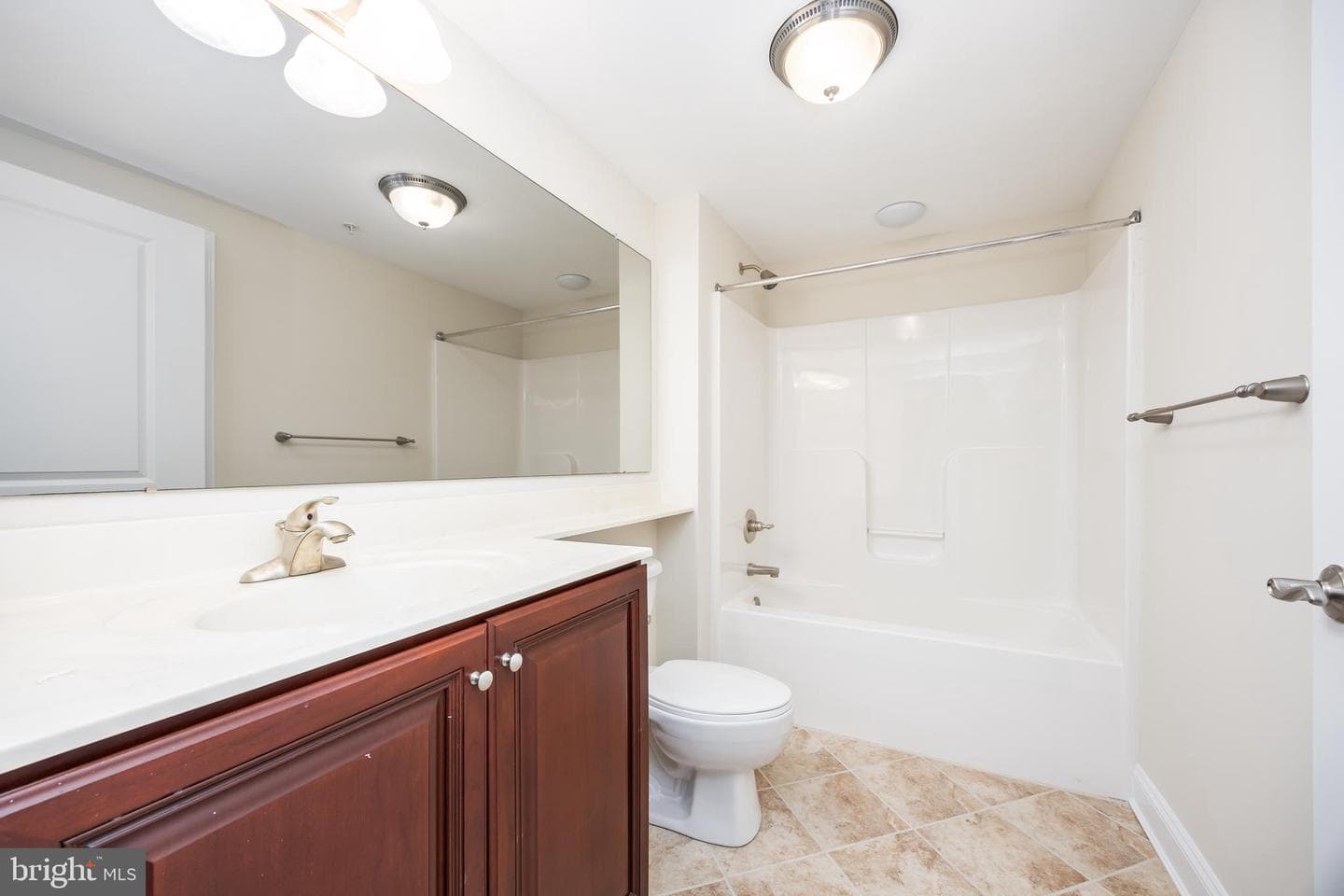 530 Riverside Drive #202 photo 27