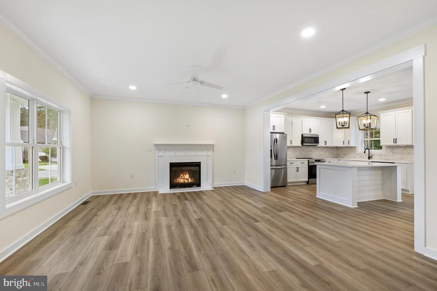 303 Powell Avenue photo 3