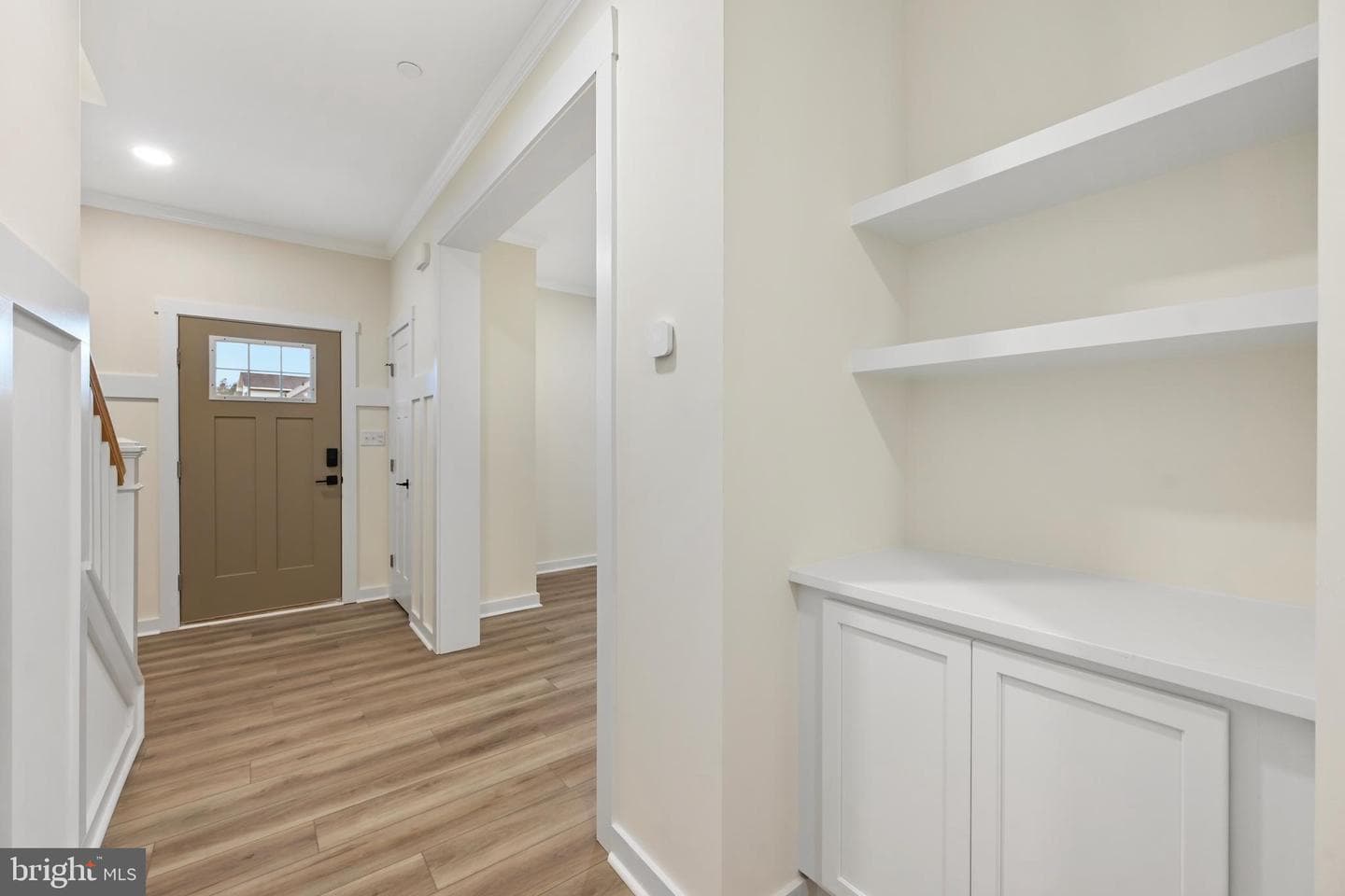 303 Powell Avenue photo 9