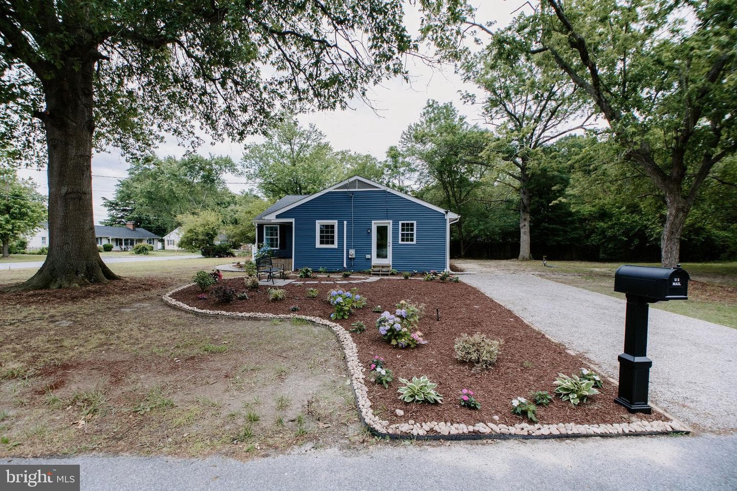 1721 Crestwood Circle photo 5