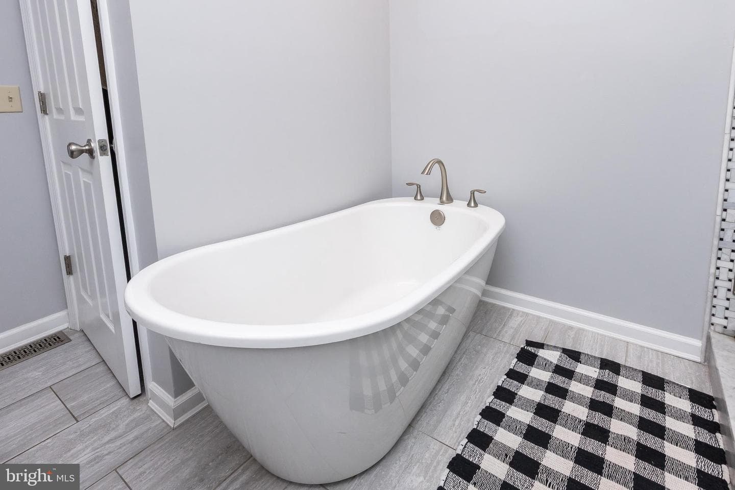 30085 Haymarket Court photo 39