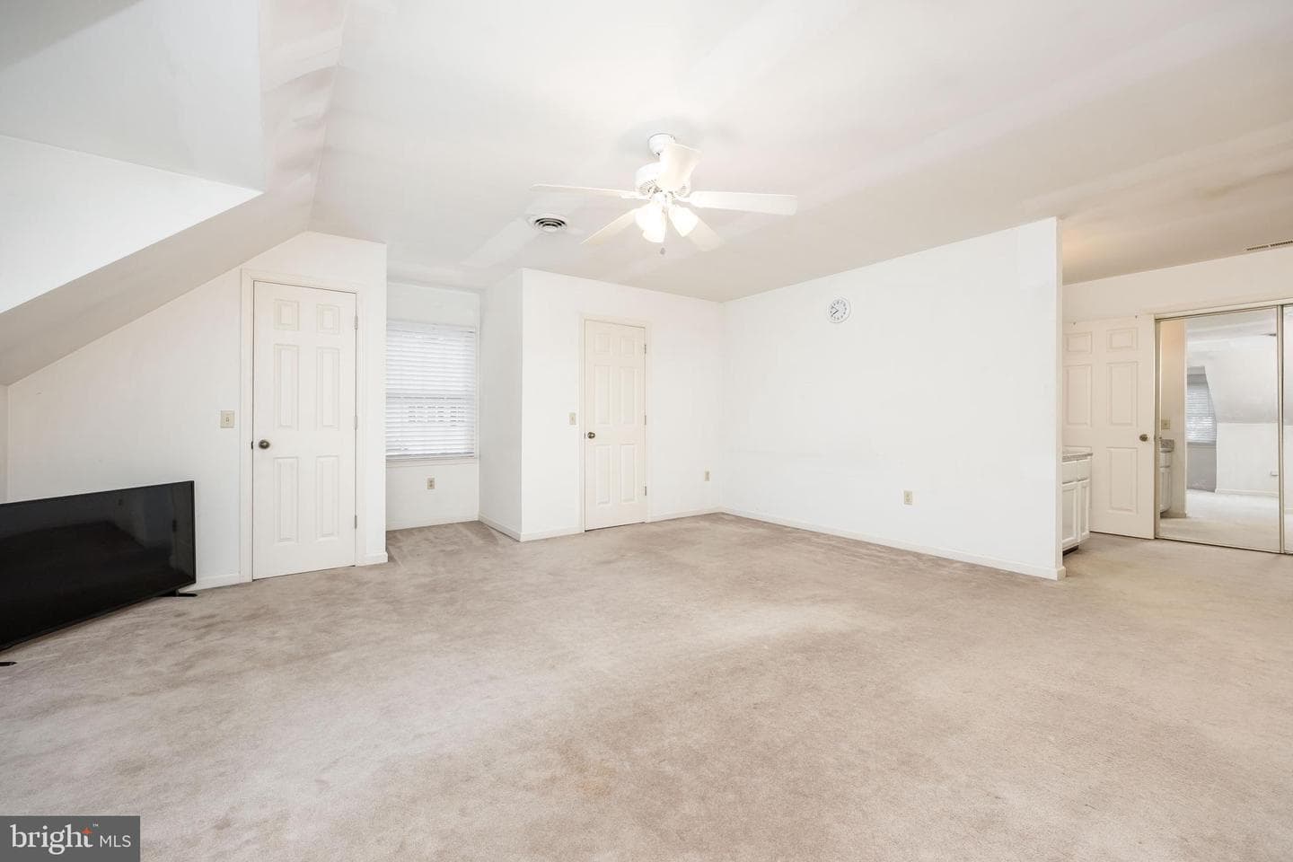 30085 Haymarket Court photo 63