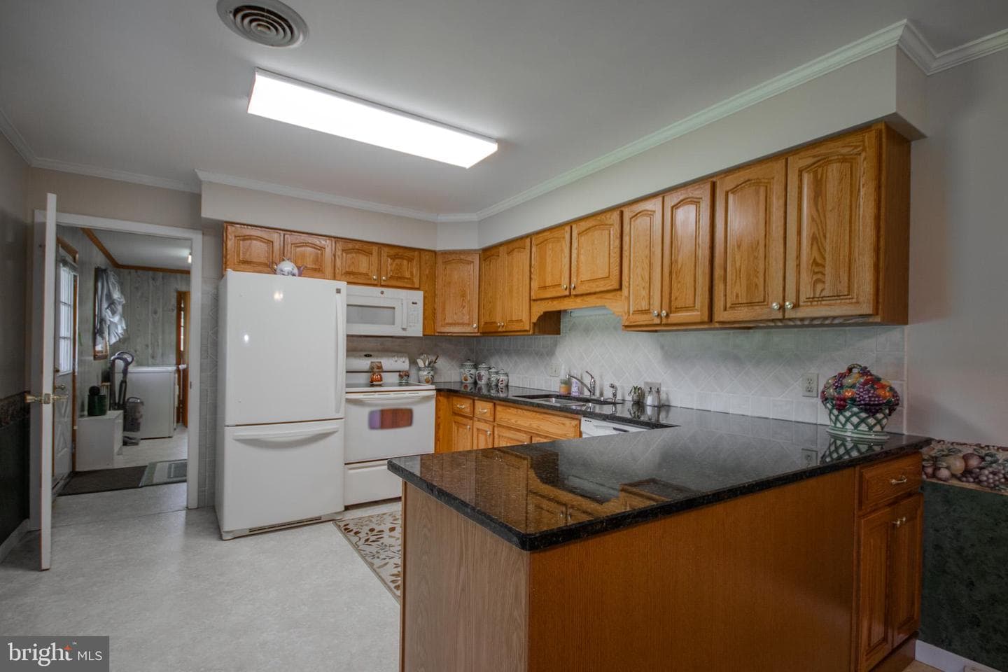 350 Tilghman Road photo 9