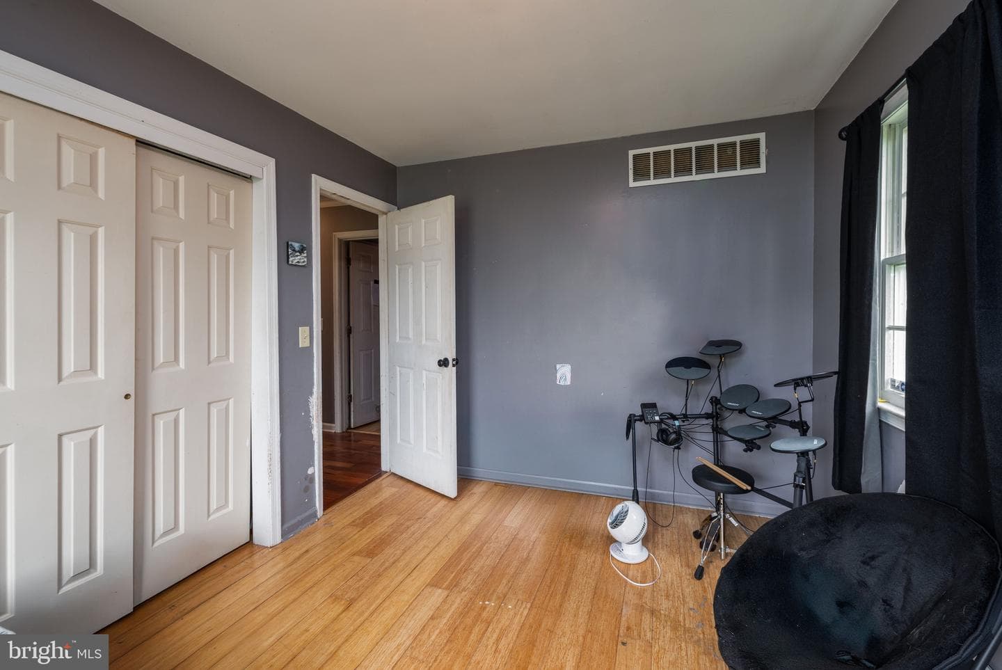 502 Barnsdale Drive photo 23