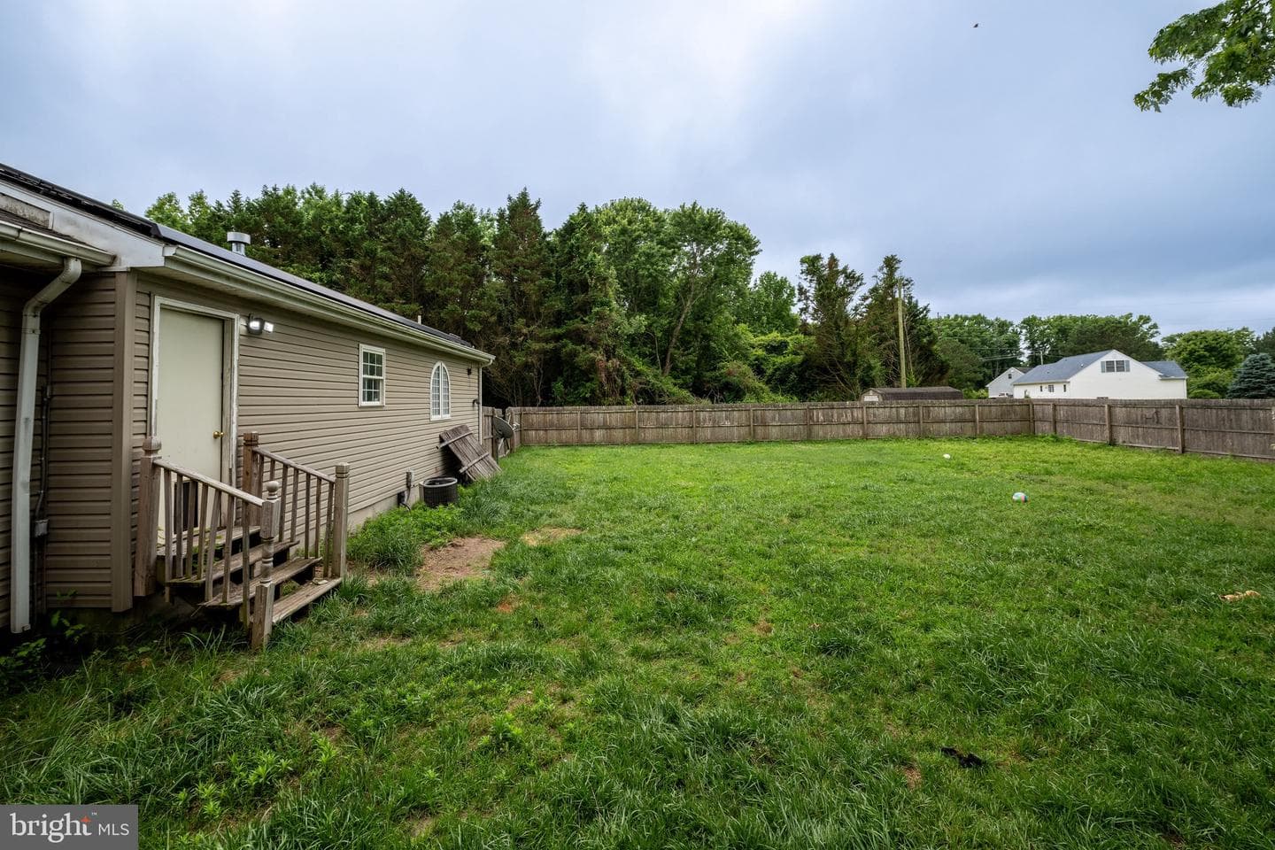502 Barnsdale Drive photo 25
