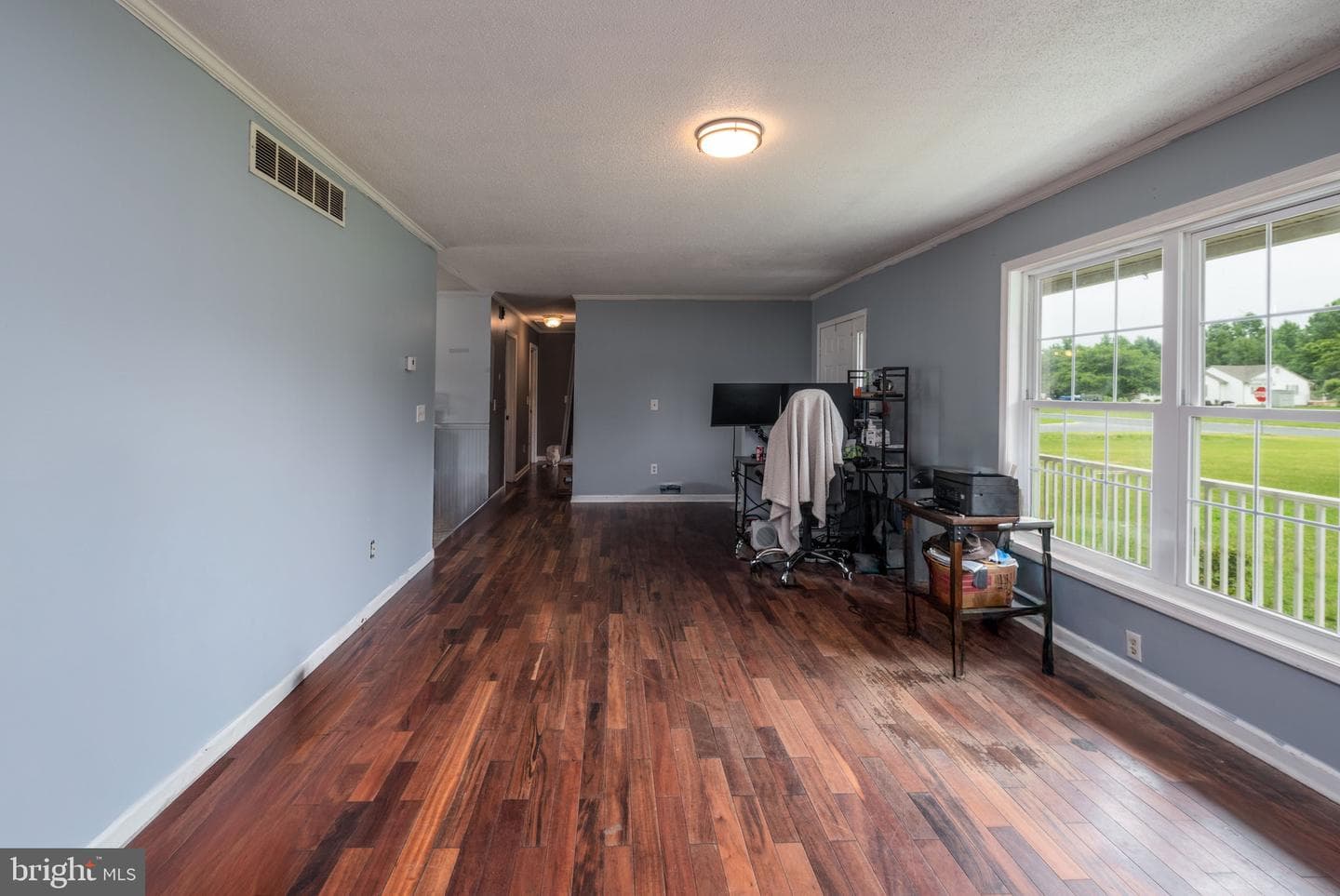 502 Barnsdale Drive photo 6