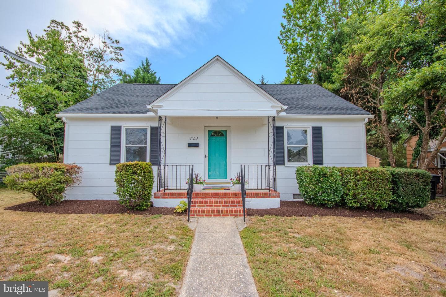 723 Ferndale Road photo 1