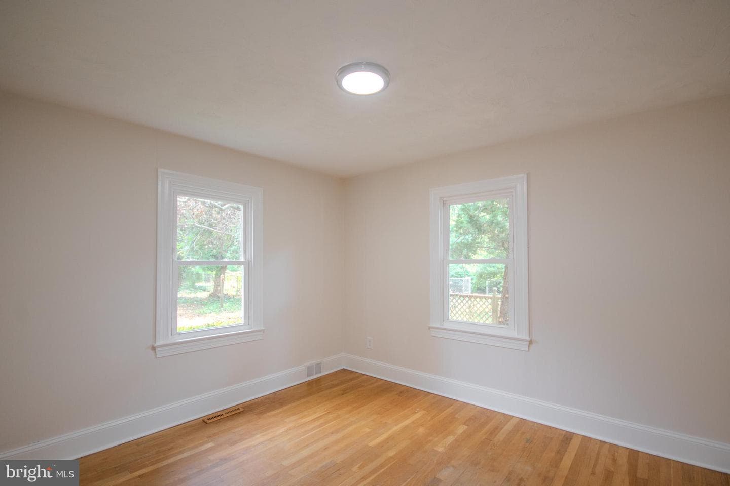 723 Ferndale Road photo 15