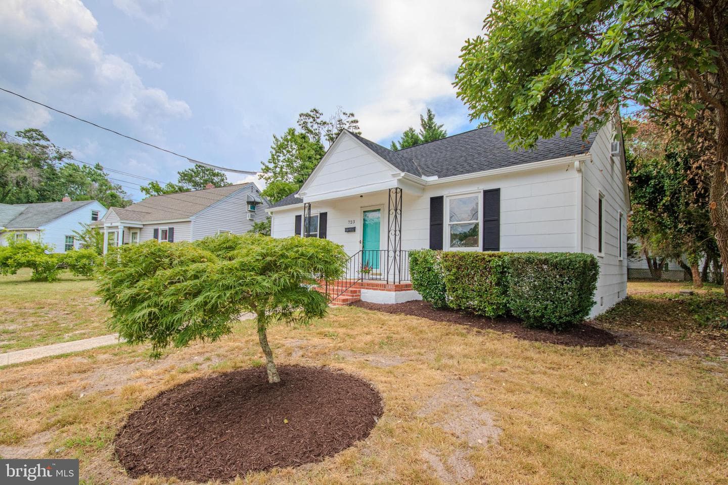 723 Ferndale Road photo 3