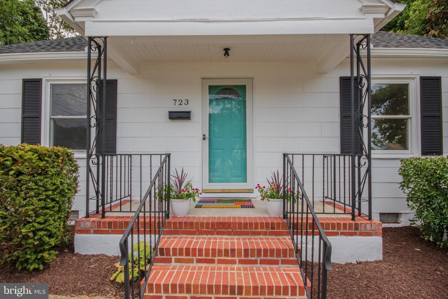 723 Ferndale Road photo 4