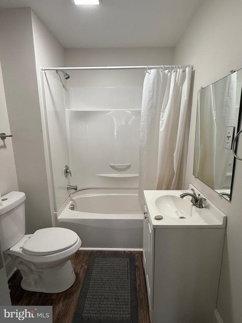 405 Washington Street photo 11