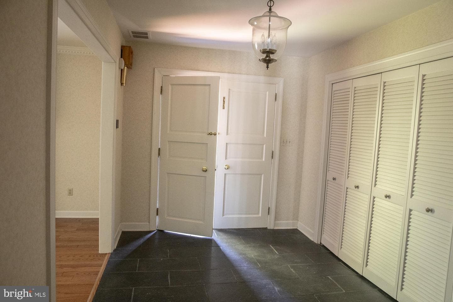 27135 E Lillian Street photo 13