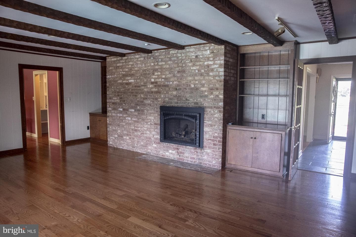 27135 E Lillian Street photo 32