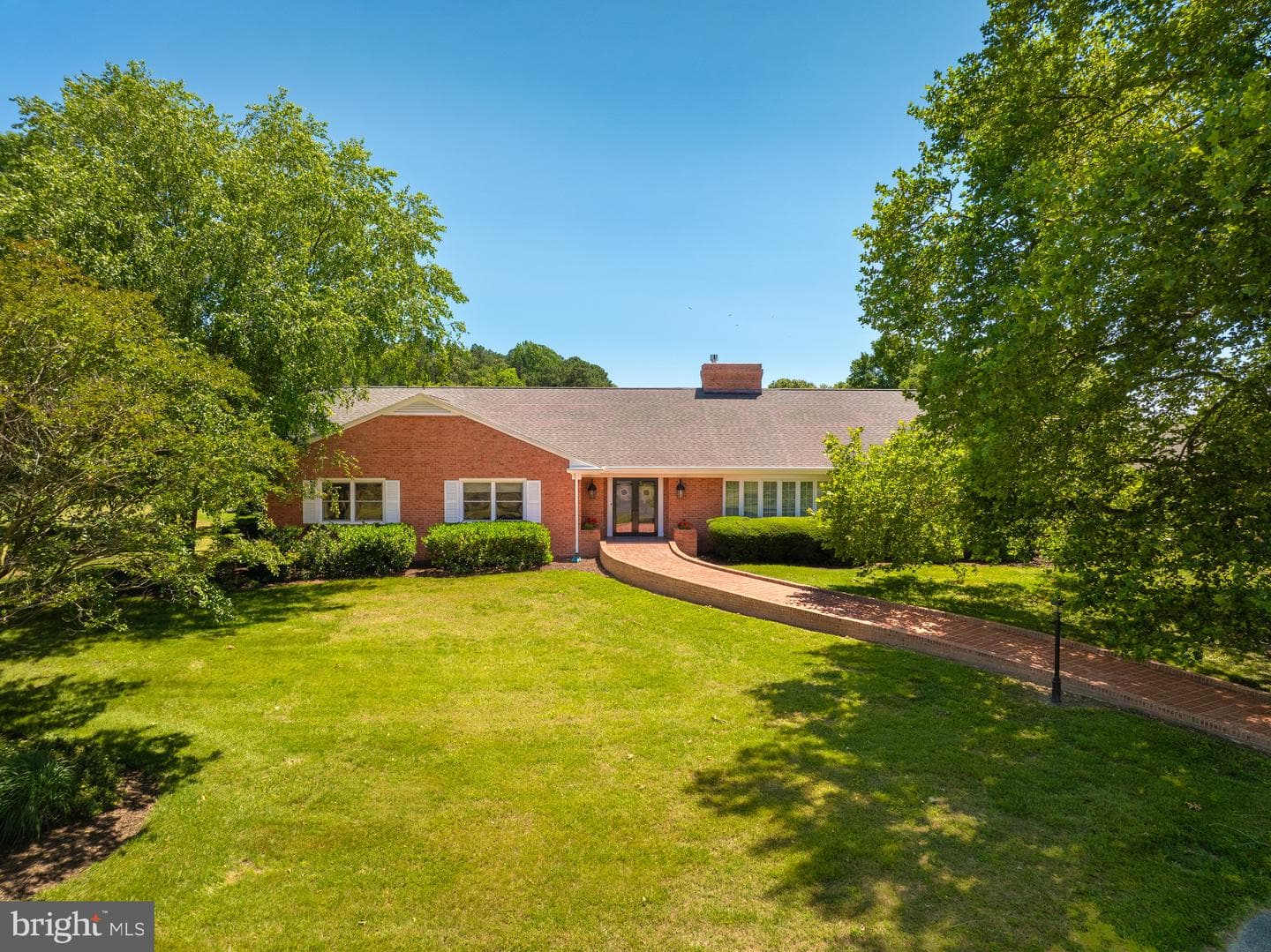 27135 E Lillian Street photo 4