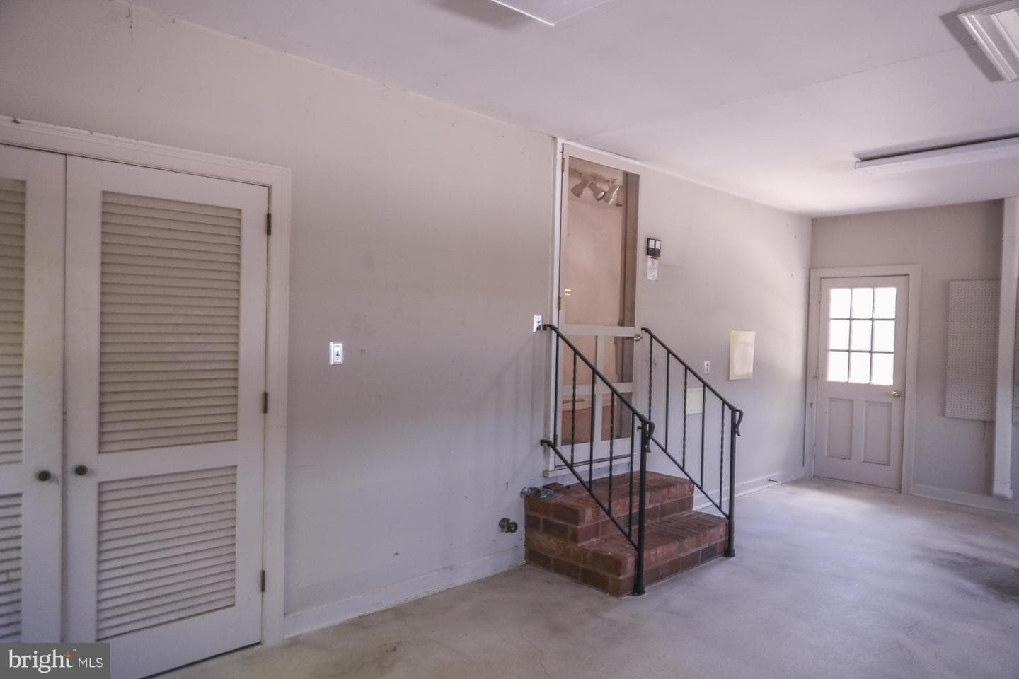 27135 E Lillian Street photo 49