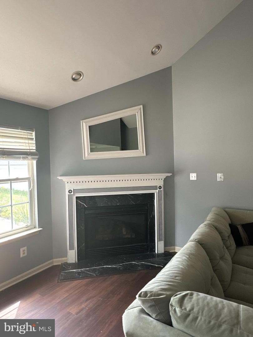 202 Donegal Court photo 4