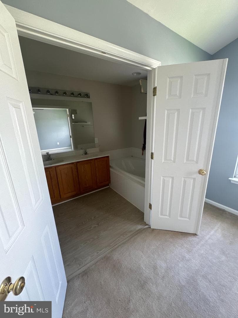 202 Donegal Court photo 9