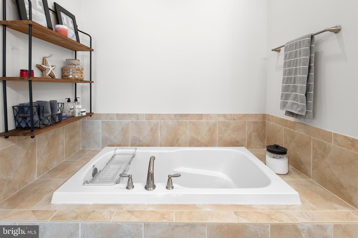 1178 Kestrel Way photo 30