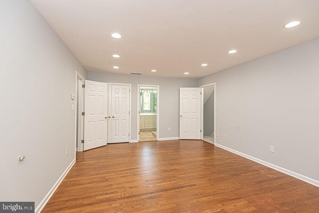 5686 N Nithsdale Drive photo 76