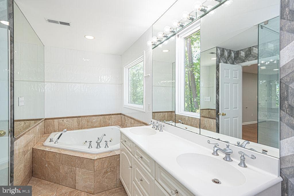 5686 N Nithsdale Drive photo 77