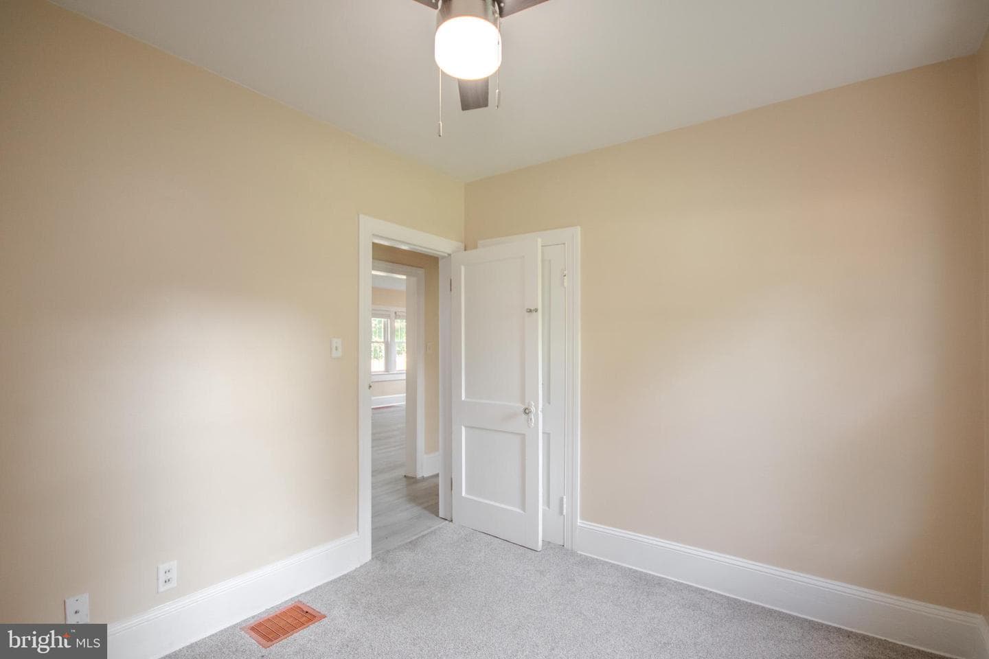 1112 E Main Street photo 24