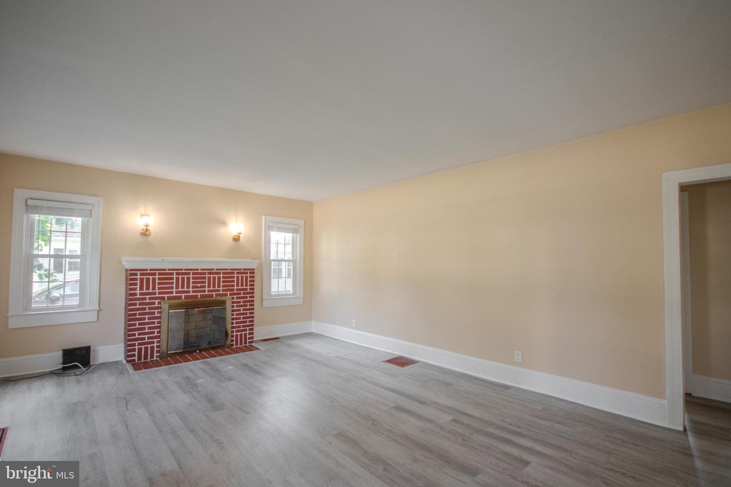 1112 E Main Street photo 6
