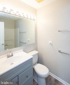 906 James Court photo 11