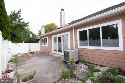 906 James Court photo 23