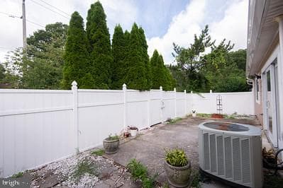 906 James Court photo 26