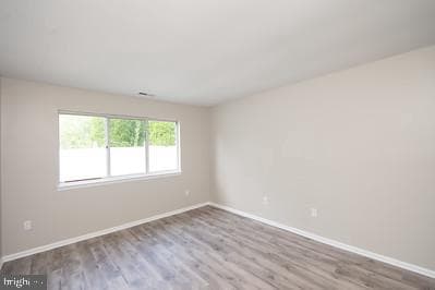 906 James Court photo 6