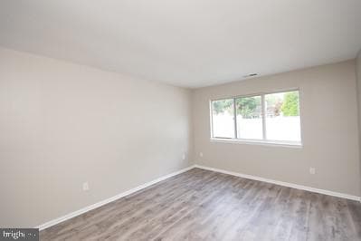 906 James Court photo 8
